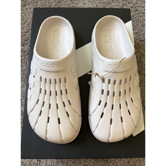 NWT Adidas Adilette Clogs JI2242 Unisex Slippers Sport Casual Gym Slide Size 10 main image 4
